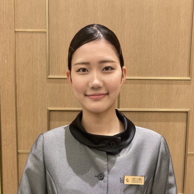 日本を代表するホテルで働いています